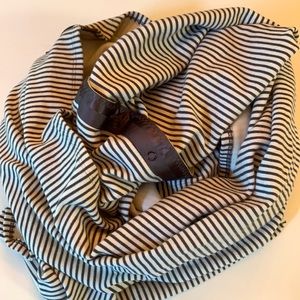Lulu lemon infinity scarf